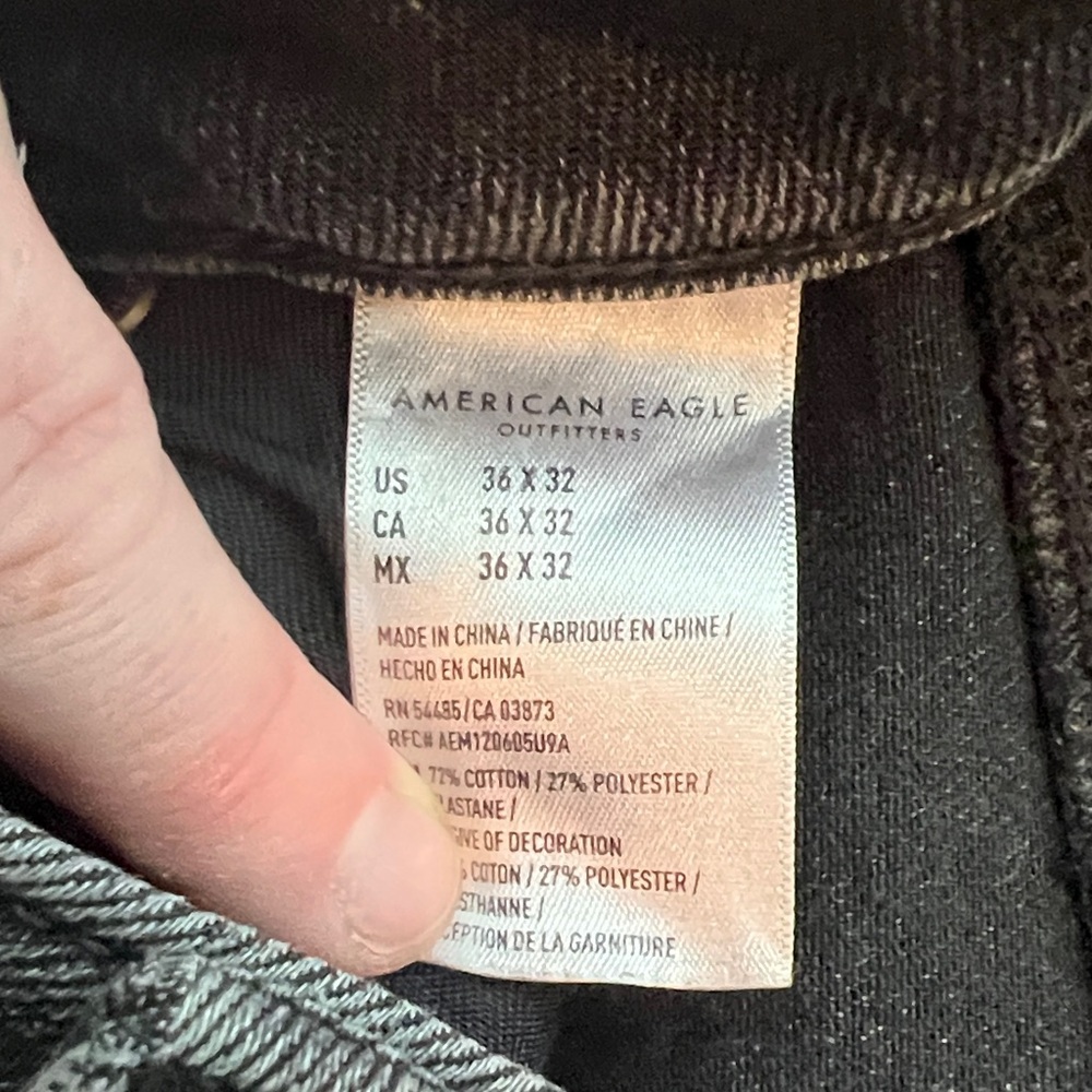 AE - Men's Distressed Skinny Jeans in Black - 36 x 32 - Picture 5 of 10